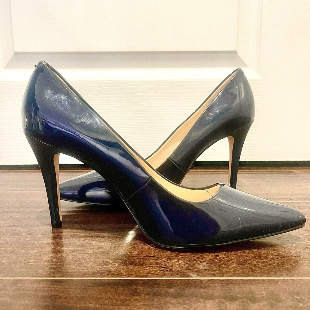 Nine West Navy Pumps Brand New Size 9 1/2